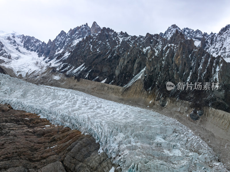 西藏那曲地区布加雪山冰川冰湖高空航拍