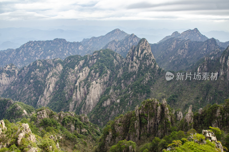 黄山松崖绝壁 险峻山峦 峰峦叠嶂