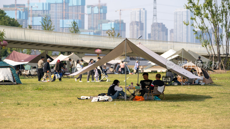 武汉汉阳龙阳湖公园露营