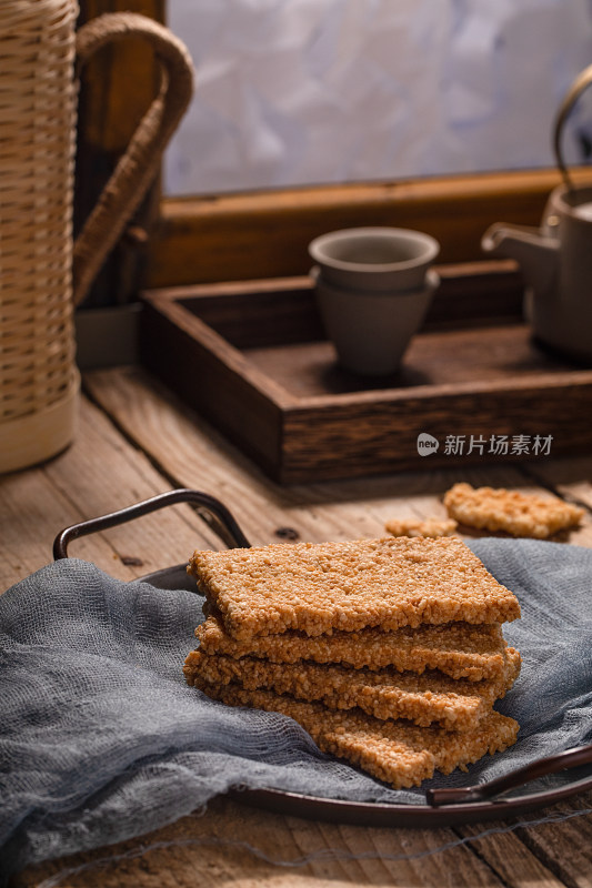 米酥锅巴薄脆饼干休闲零食