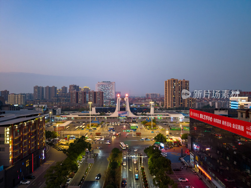 湖南岳阳火车站夜景