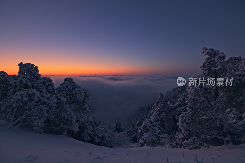 杭州临安华浪线森林夕阳云海雪景