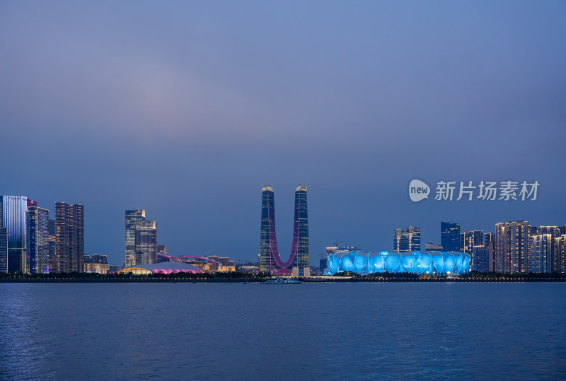 杭州之门夜景