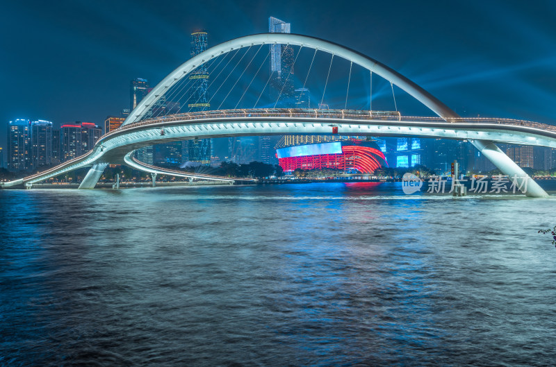 广州珠江海心桥与城市高楼繁华夜景灯光