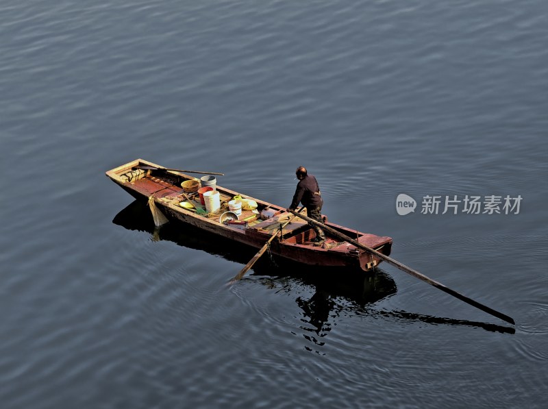 江河湖海上渔船