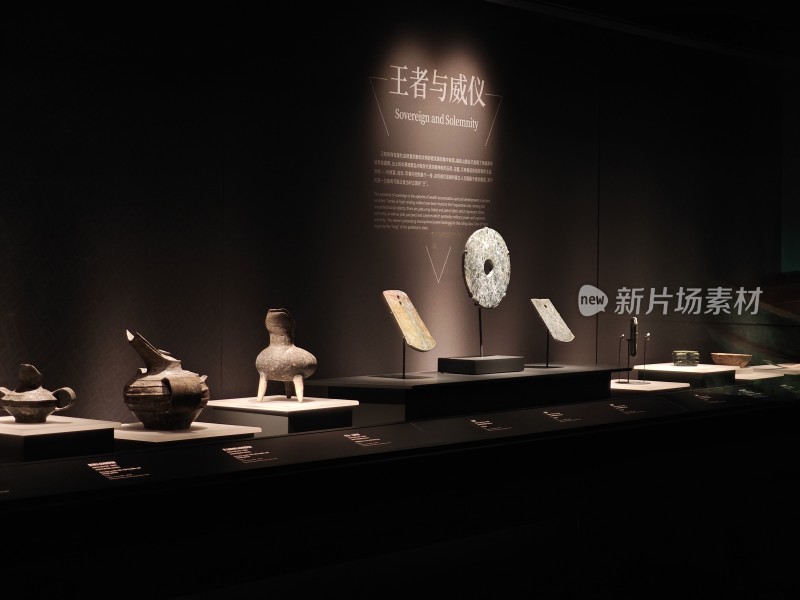 博物馆内古代文物展览陈列