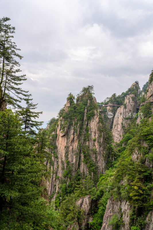 河南洛阳栾川老君山大山山脉特写