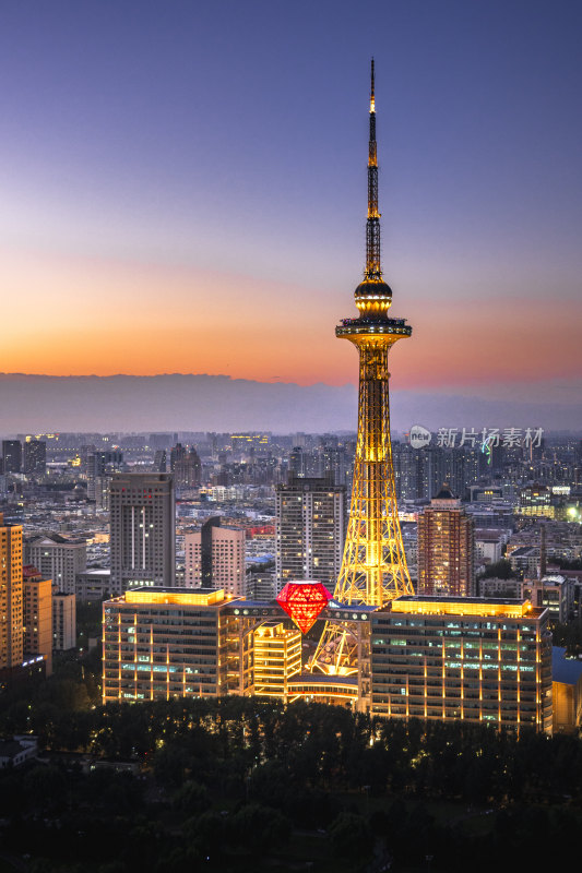 哈尔滨夜景地标性建筑龙塔