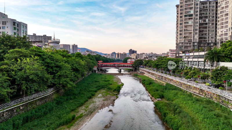 广东云浮南山河风光绿化航拍图