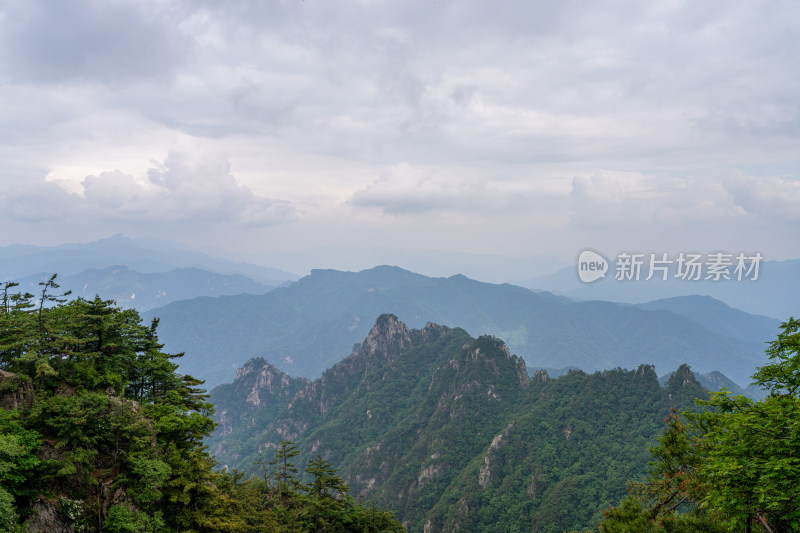 河南洛阳栾川老君山大山山脉特写