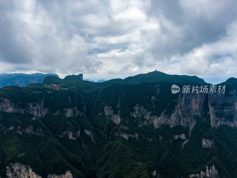 湖南张家界天门山5A景区航拍图