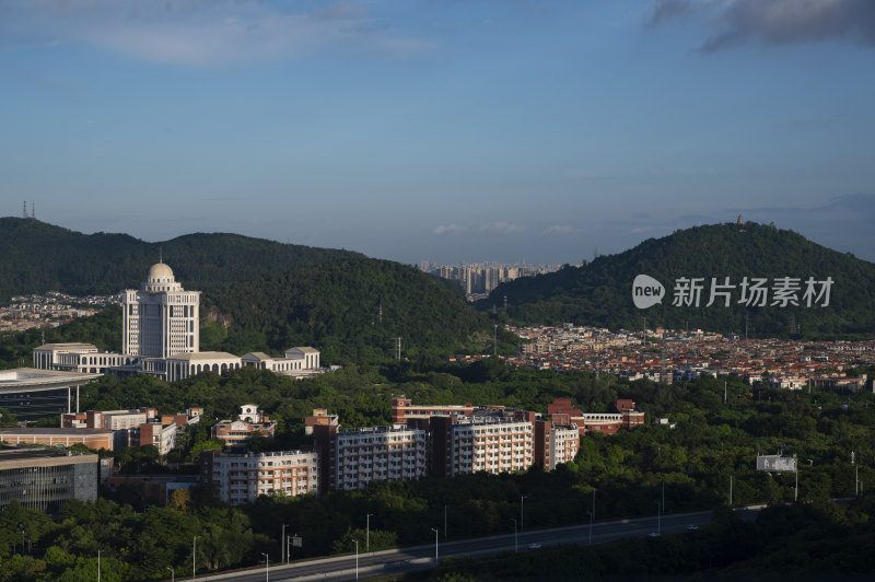 顺峰山下顺德区政府