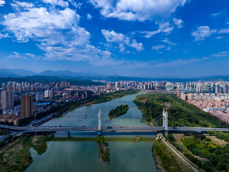 陕西宝鸡城市风光航拍图