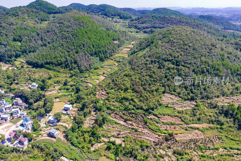 祖国壮丽河山山川丘陵蓝天白云航拍图