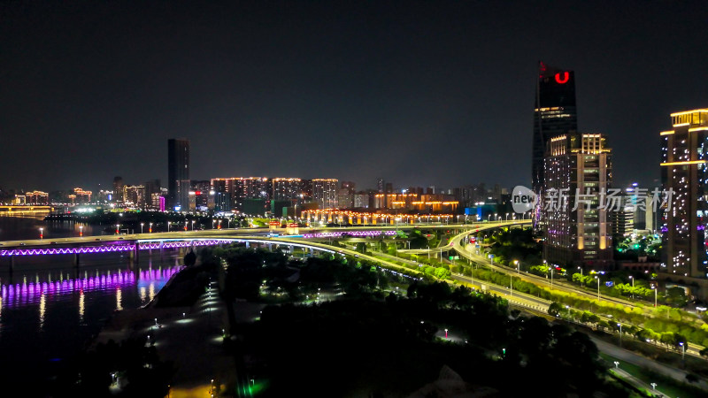 江西南昌一江两岸夜景灯光航拍图