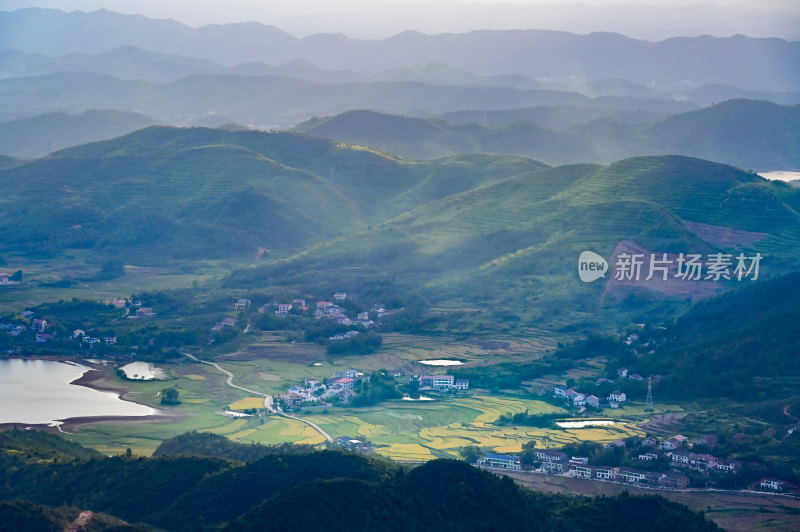 湖南蓬源仙风车山风光