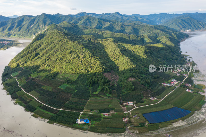 航拍吉林省集安市浑江风光