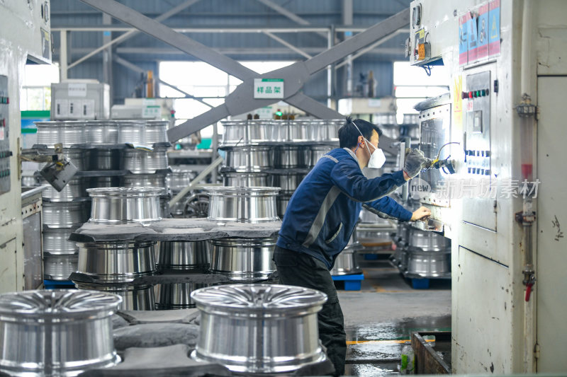 铝企业生产加工 汽车轮毂生产车间