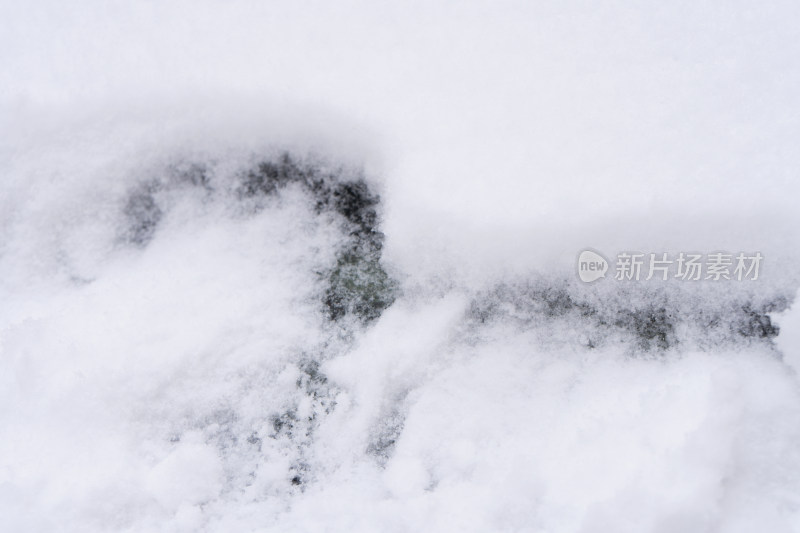 中国北方严寒的冬季降下的白雪