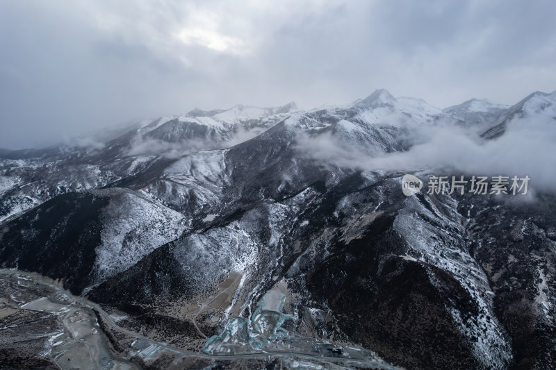 四川甘孜州高原子梅垭口贡嘎雪山航拍