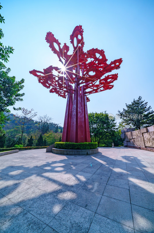 广州雕塑公园大型组雕保卫生命木棉树雕塑