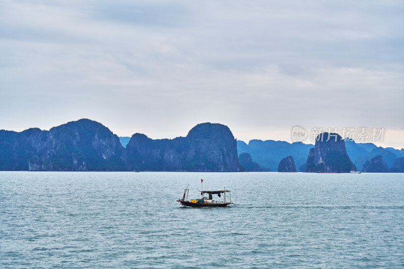 越南下龙湾自然美景