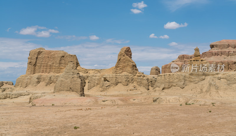 新疆克拉玛依世界魔鬼城雅丹地貌景观