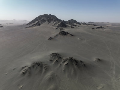 青海海西州茫崖黑独山月球基地网红高空航拍