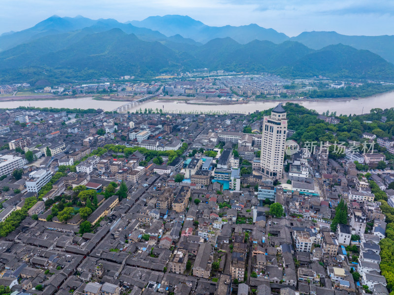 航拍浙江省台州市临海市东湖景区紫阳古街