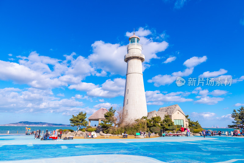 威海海悦公园海草房灯塔