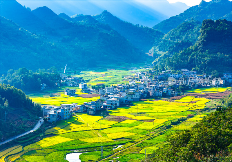 绿色能源风能发电喀斯特地貌