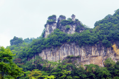 山峰云雾喀斯特风景自然户外