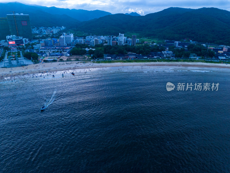 大海海洋沙滩青澳湾海岛航拍图