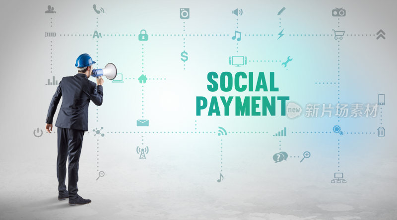 商务人士用扩音器宣传社交支付