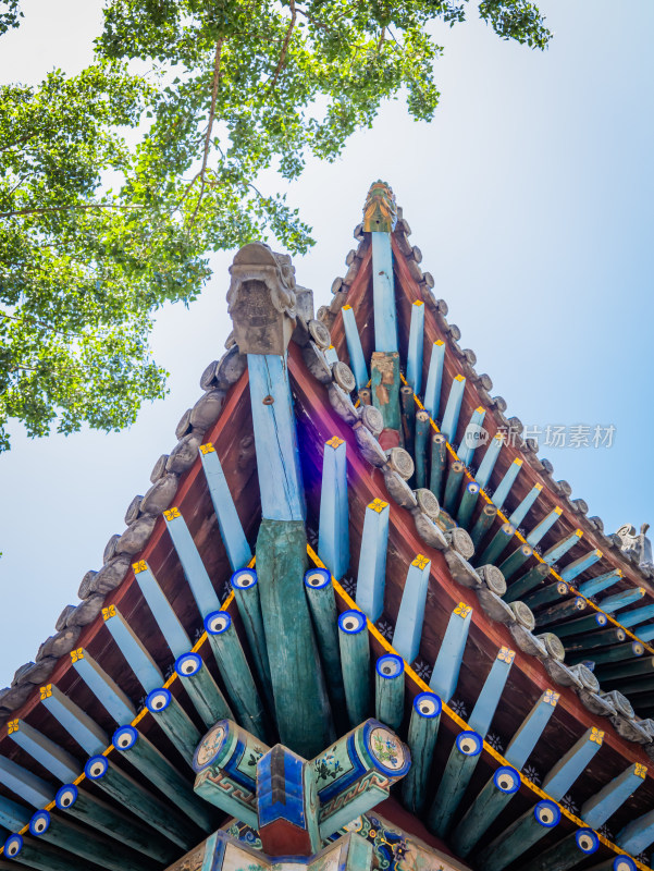 山西太原晋祠古建筑的飞檐翘角