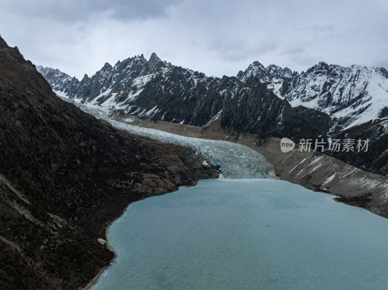 西藏那曲地区布加雪山冰川冰湖高空航拍