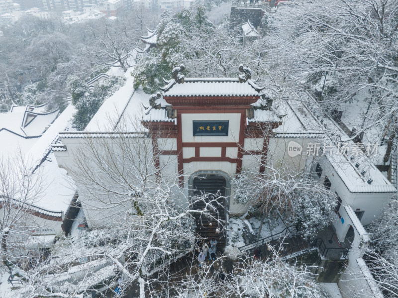 武汉黄鹤楼公园雪景风光