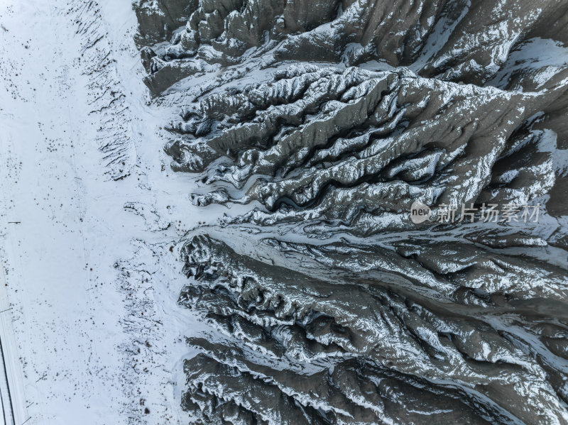 新疆北疆独山子大峡谷纹理雪山高空航拍