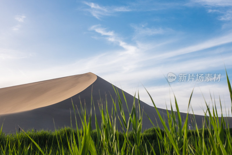 晴朗天空 宁夏沙湖沙漠沙丘景观