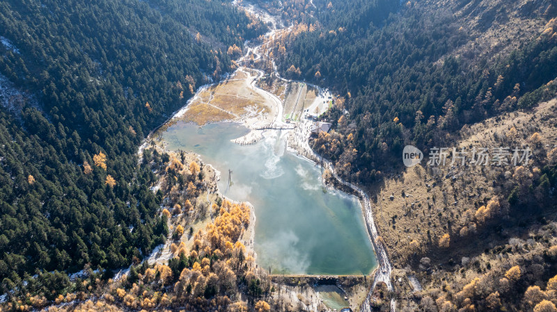 四川阿坝理县毕棚沟景区的秋色正浓