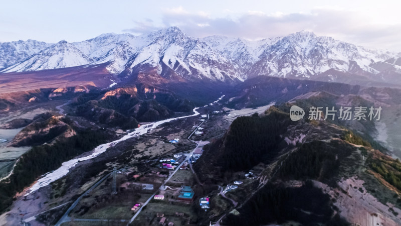 中国祁连山冬季雪景航拍