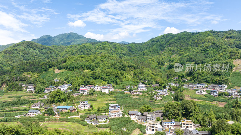 四川省雅安市天全县雅叶高速旁边的山区村子