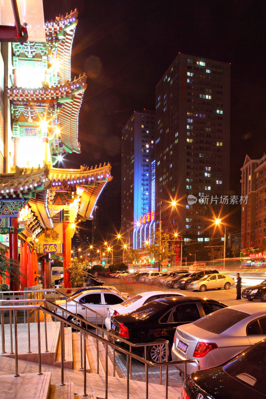 大连城市风光夜晚霓虹灯下大楼外景