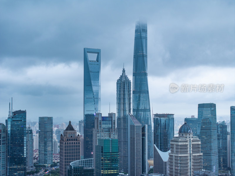 上海台风暴风雨来临前黑云压城航拍