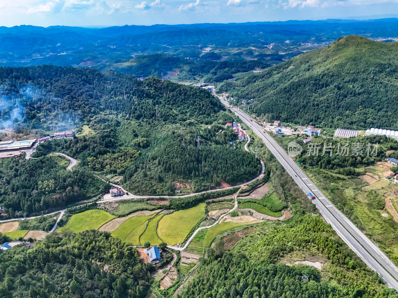 大山高速公路航拍图