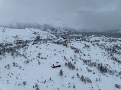 挪威罗弗敦群岛北极圈雷纳冬季雪景高空航拍