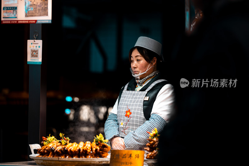 夜市小吃美食人群叫卖