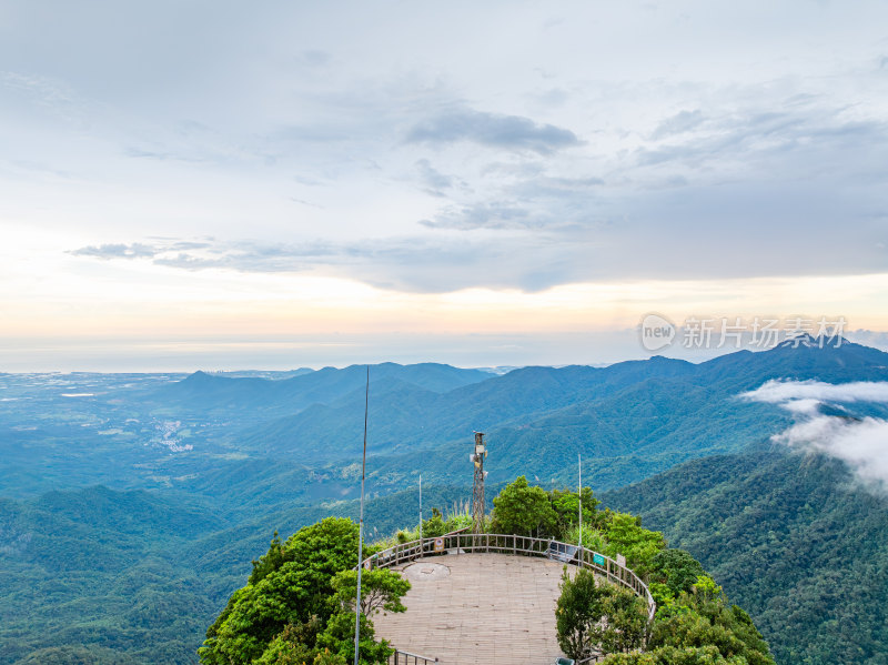 海南乐东县尖峰岭国家森林公园热带雨林