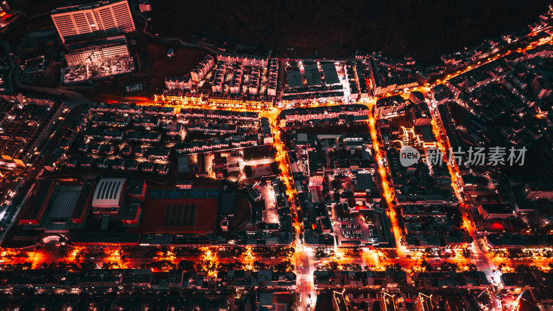 城市夜景俯瞰环形交通路口