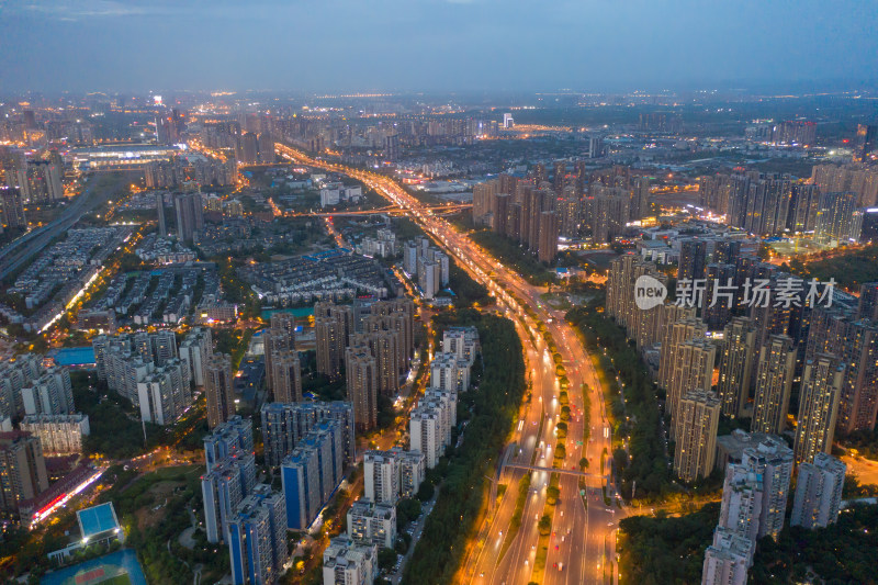 城市三环路交通车流夜景